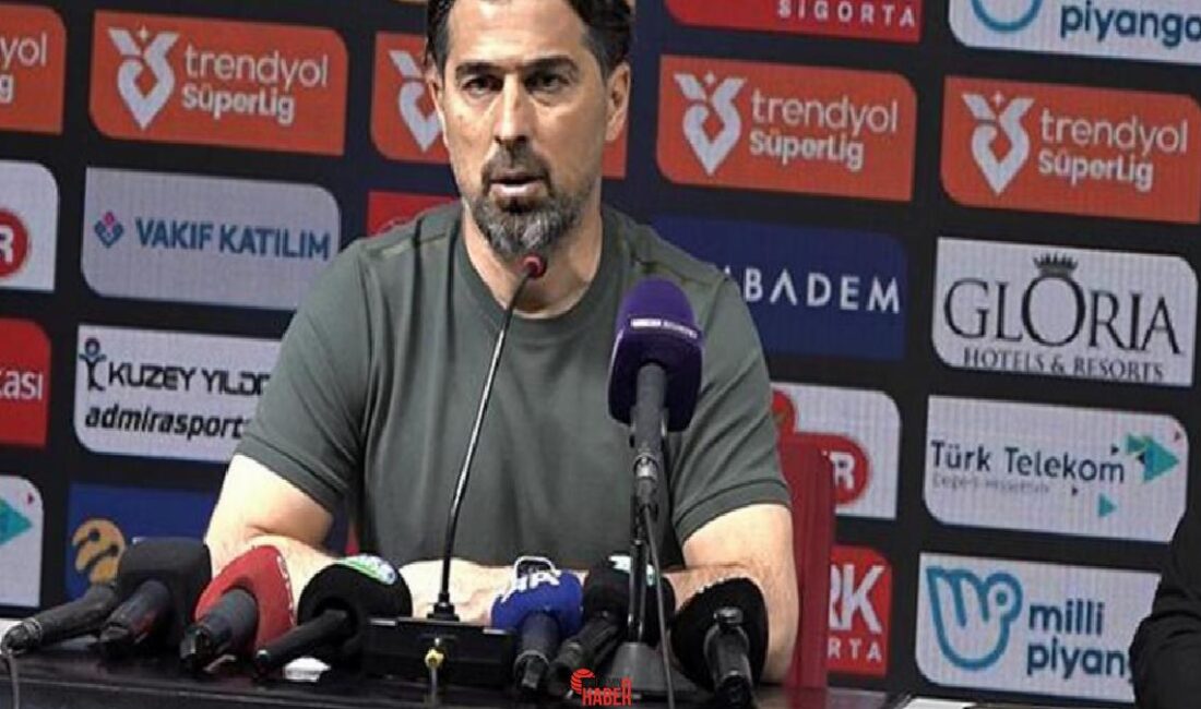 Çaykur Rizespor Teknik Yöneticisi İlhan Palut, Eyüpspor maçının akabinde, "İlk