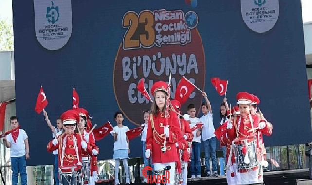 Büyükşehir tarafından düzenlenen “Bi’ Dünya Eğlence Şenlikleri”, İzmit Ulusal İrade