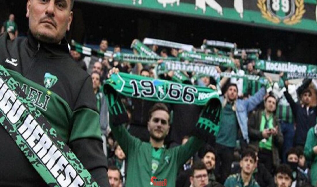 TFF 1. Lig takımı Kocaelispor'da taraftarlar, idareye reaksiyon gösterdi. İşte