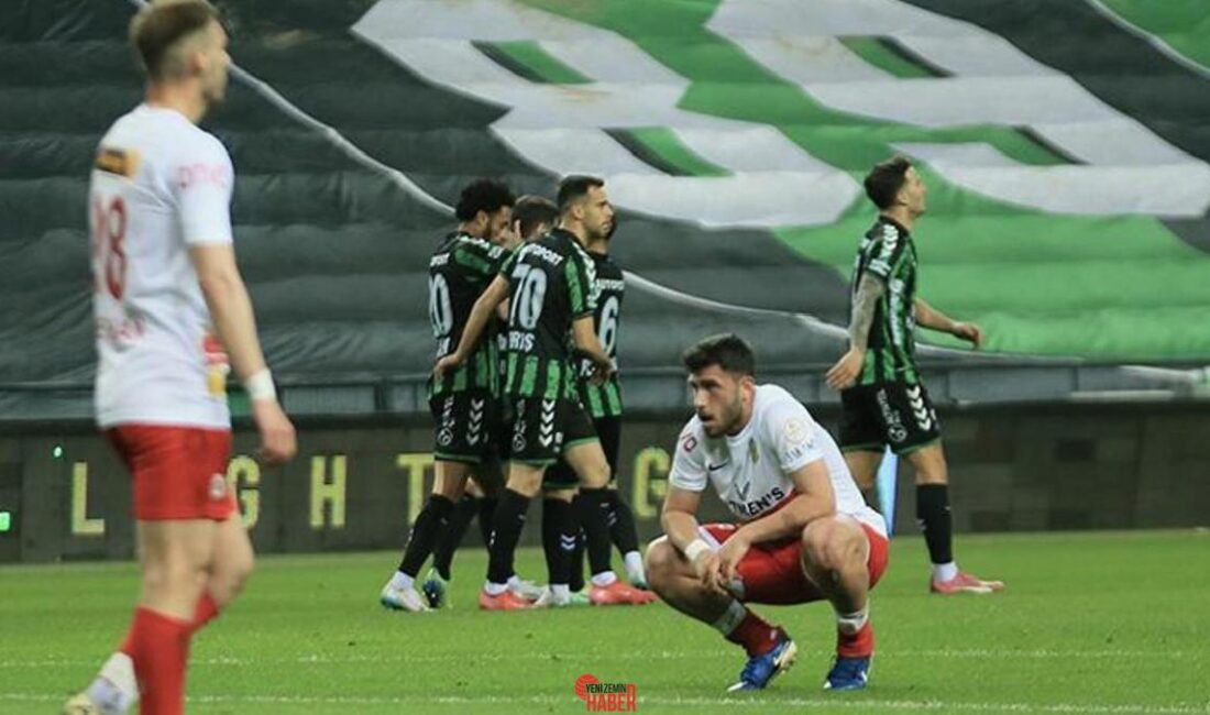 Kocaelispor – Yeni Malatyaspor maç sonucu: 7- 1 Trendyol 1. Lig'in 34. haftasında lider Kocaelispor, Yeni Malatyaspor'u 7-1