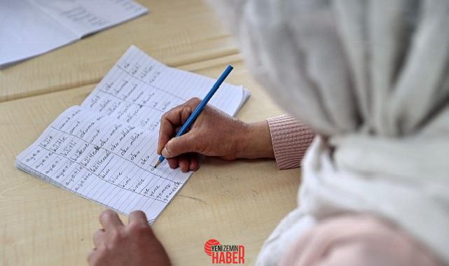 Konak Belediyesi Beştepeler Toplumsal Tesisleri ve Aziziye Semt Merkezi’nde, bilhassa