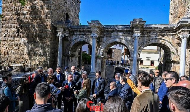 Antalya Büyükşehir Belediye Başkanı Muhittin Böcek, 15-22 Nisan Turizm Haftası