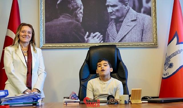 Konak Belediye Başkanı Nilüfer Çınarlı Mutlu, başkanlık koltuğunu sırayla 20