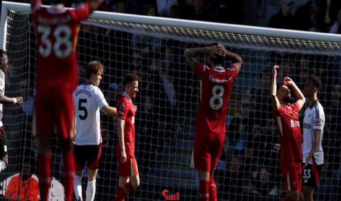İngiltere Premier Ligi'nde Fulham'a konuk olan Liverpool 1-0 öne geçtiği