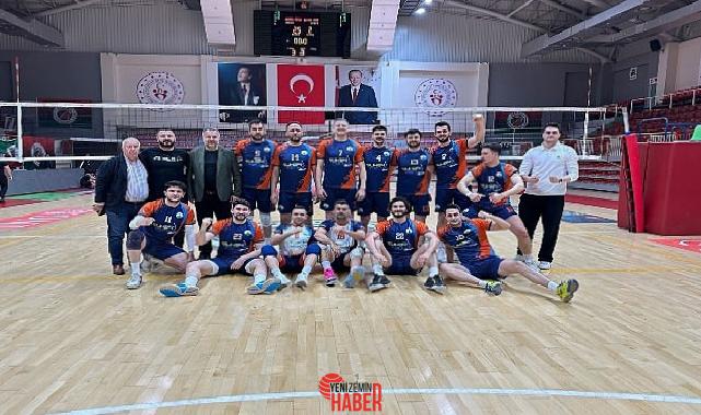 Erkekler Voleybol Bölgesel Ligi Finalleri’nde çaba eden Osmangazi Belediyespor, guruptaki