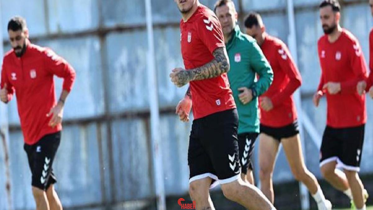 Trendyol Süper Lig'de düşme sınırında yer alan Net Küresel Sivasspor,