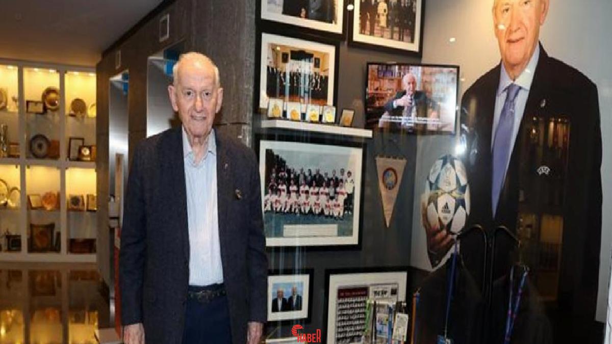 Türkiye Futbol Federasyonu (TFF) Onursal Başkanı Şenes Erzik için TFF