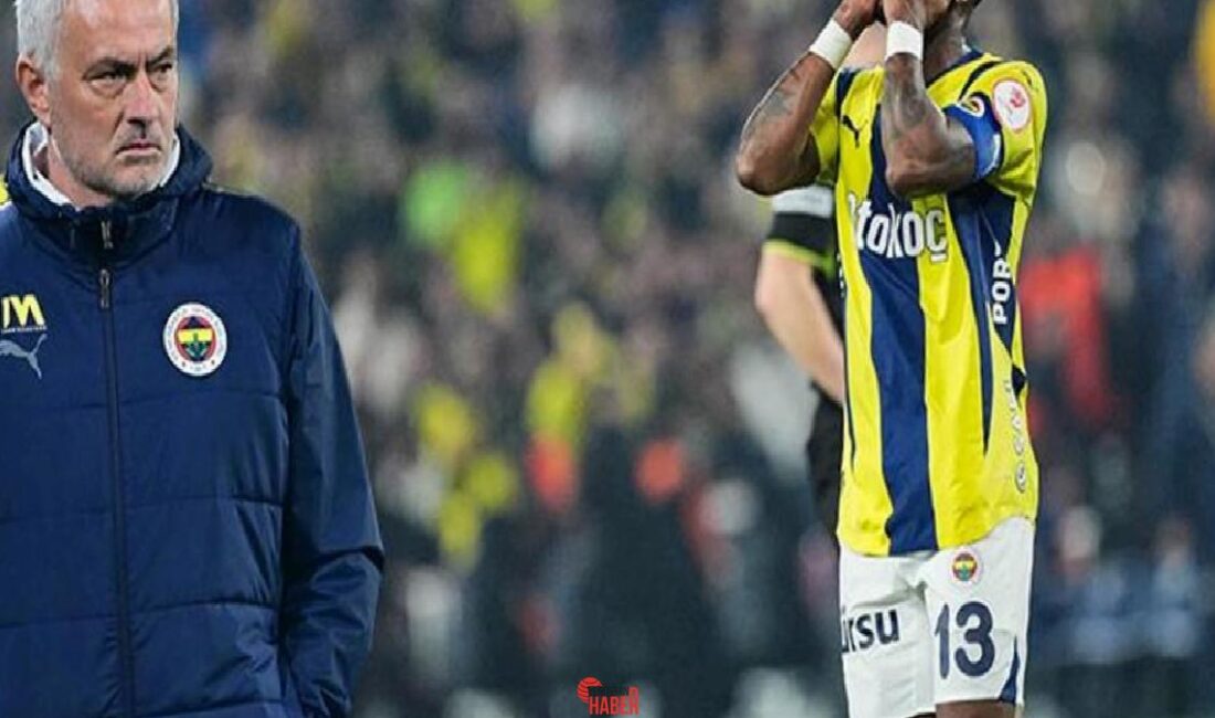 Fenerbahçe, 3 kupa amacıyla başladığı dönemde peş peşe hayal kırıklıkları