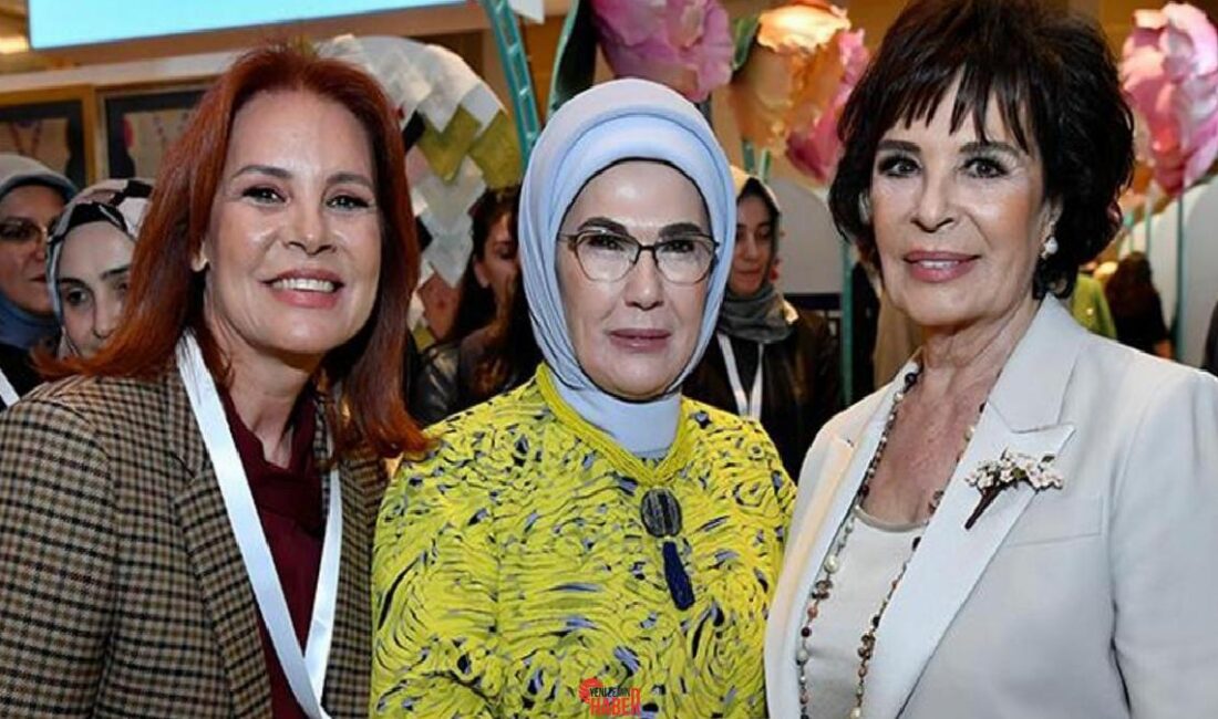 Cumhurbaşkanı Recep Tayyip Erdoğan’ın eşi Emine Erdoğan, Cemre Çarşısı ‘Aile,
