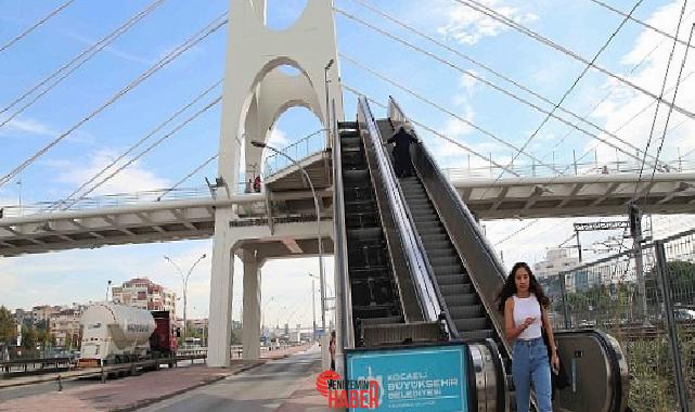 Büyükşehir Belediyesi, kent genelindeki üst geçitlerde yürüyen merdiven ve asansörlerin