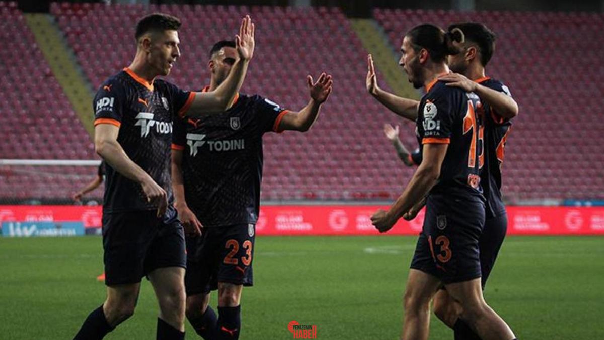 Trendyol Süper Lig 34. hafta maçında Başakşehir, deplasmanda küme düşmesi