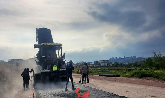 Büyükşehir Belediyesi, kent genelinde yürüttüğü yol imal ve bakım çalışmalarına