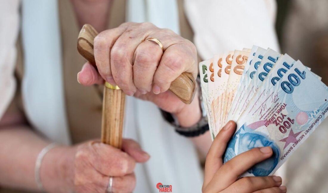 Emeklinin aklında tek soru var. En düşük maaş ne kadar