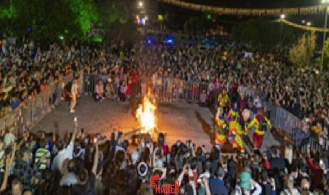 İzmir Büyükşehir Belediyesi, baharın başlangıcının, tabiatın uyanışının sembolü Hıdırellez’i Kültürpark’ta