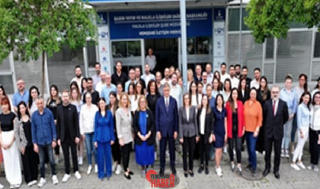 İzmir Büyükşehir Belediye Lideri Dr. Cemil Tugay, Hemşehri Bağlantı Merkezi’ni