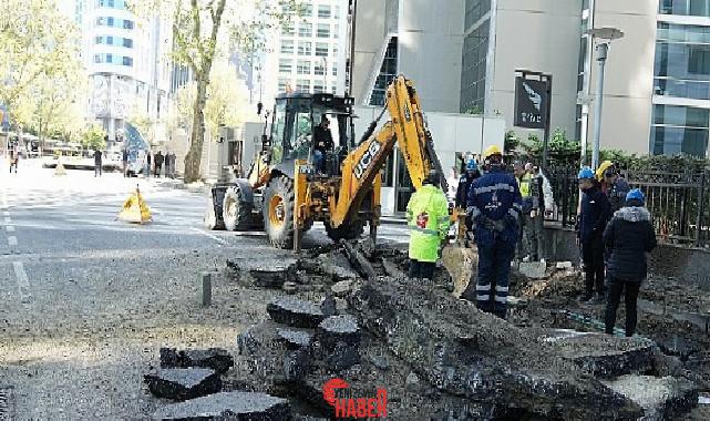 Sarıyer Maslak’ta dün meydana gelen yol çökmesi sonrası ziyan gören