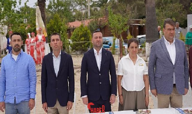 Seferihisar'ın mavi bayraklı Sığacık Akkum Plajı'nda düzenlenen “Mavi Yeşil Seferihisar