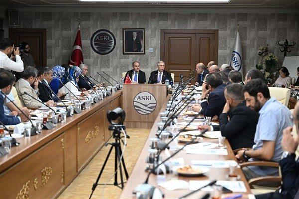 Toplantıda konuşan Yavaş, Ankara’nın karşı karşıya olduğu su krizine ilişkin