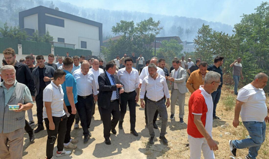 İsmetiye Mahallesi’nde çıkan ve rüzgarın etkisiyle hızla yayılarak yerleşim alanlarına