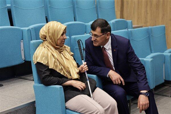 Kütahya Belediyesi Konferans Salonu’nda gerçekleştirilen Halk Günü Toplantısı’nda Belediye Başkanı
