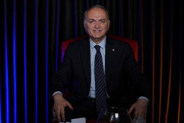 Düzce Belediye Başkanı Özlü, sosyal medya üzerinden gelen soruları yanıtlayarak