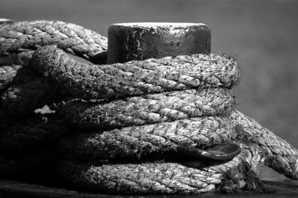 İçerisinde 1 kişinin bulunduğu, 11 metre uzunluğundaki tekne, KEGM-3 hızlı