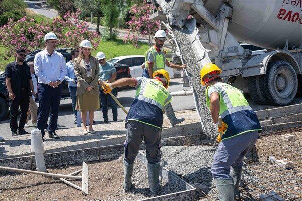 126/4 Sokak üzerinde yapımına başlanan parkta yer alacak kafeteryanın temeli,