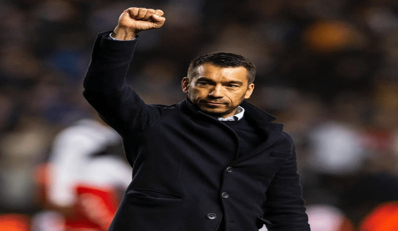 Giovanni van Bronckhorst'un, Liverpool'da Arne Slot'un yardımcısı olacağı iddia edildi.