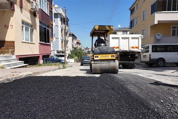Çayırova Belediyesi Fen İşleri Müdürlüğü ekipleri, asfalt yama, kaldırım düzenleme