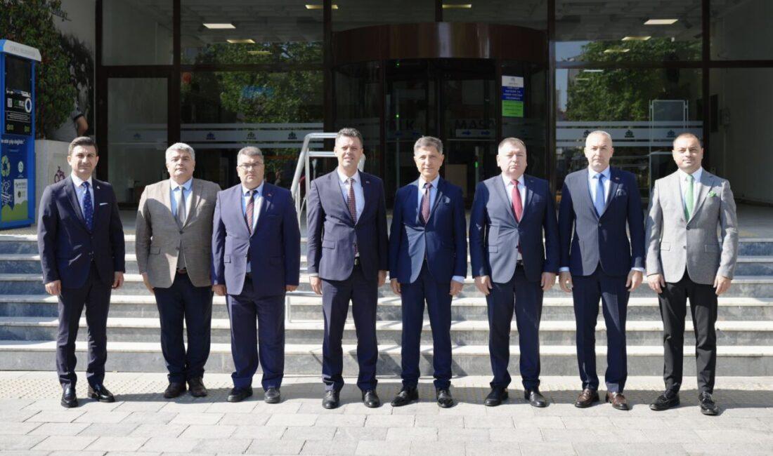 Çorlu'da geçtiğimiz gün göreve başlayan Kaymakam Niyazi Erten, ziyaretlerine devam