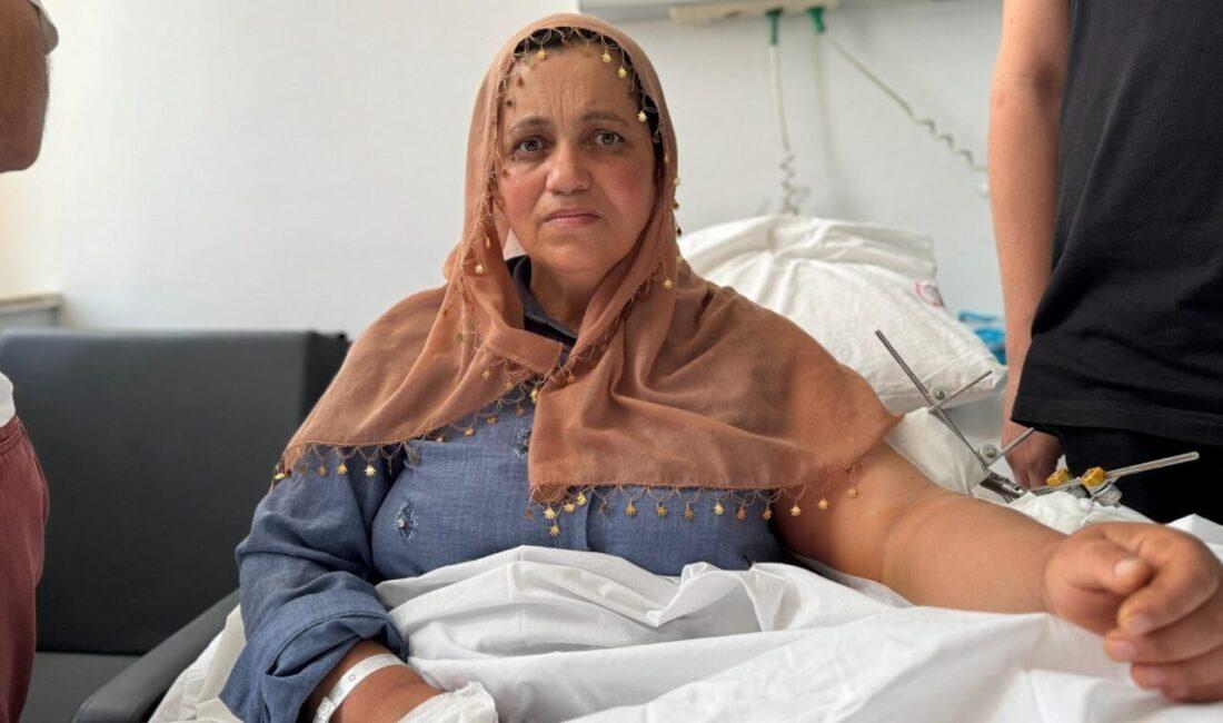 Batman’da yaşayan Cevriye Erek, kolunun üzerine düşmesi sonucu dirseğinde ciddi