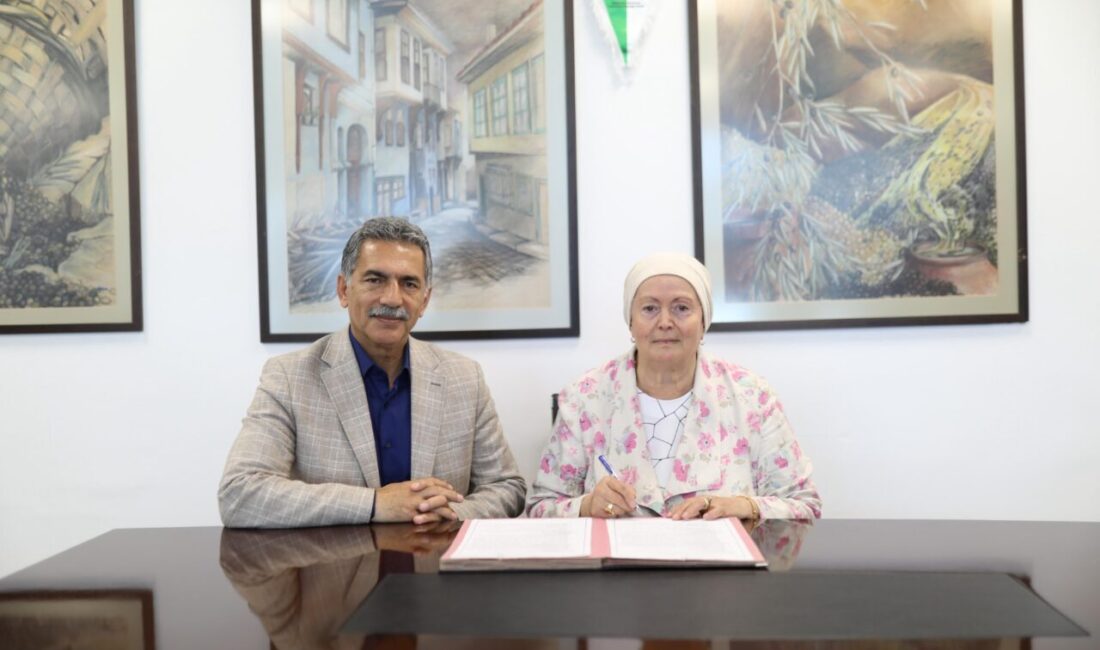 İmza törenine Gemlik Belediye Başkan Yardımcısı Durmuş Uslu, Sokak Hayvanlarını