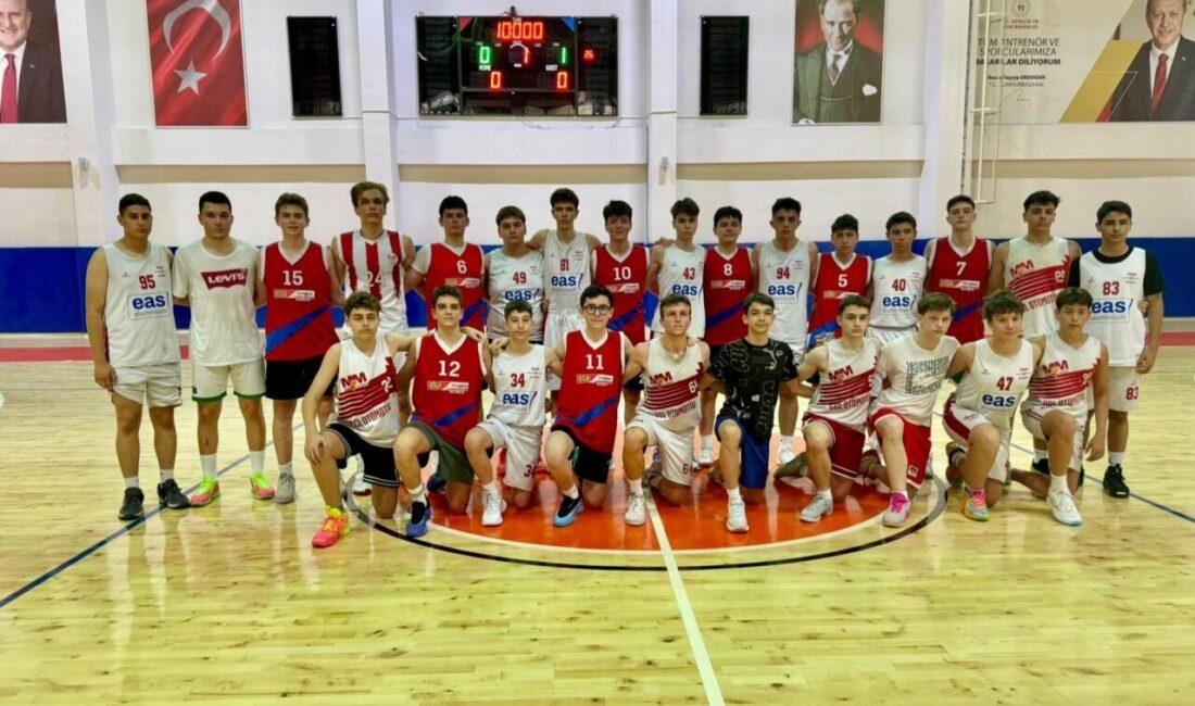 Geleceğin basketbolcularını yetiştirmek amacıyla faaliyetlerini sürdüren Giresun Belediyespor U 16