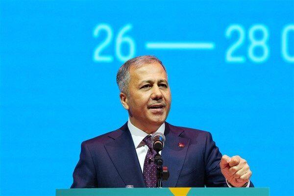 İçişleri Bakanı Yerlikaya, Osmaniye’yi ziyaret etti. Programı kapsamında Valiliği ziyaret