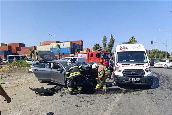 Hatay’ın İskenderun ilçesi Modernevler Mahallesi’nde meydana gelen trafik kazasında bir
