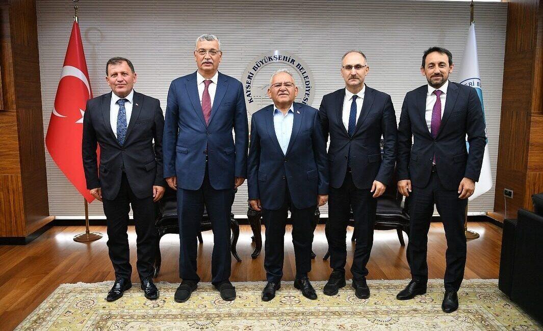 Kayseri’yi sporun ve gençliğin merkezi haline getirmek amacıyla yatırımlarına kararlılıkla