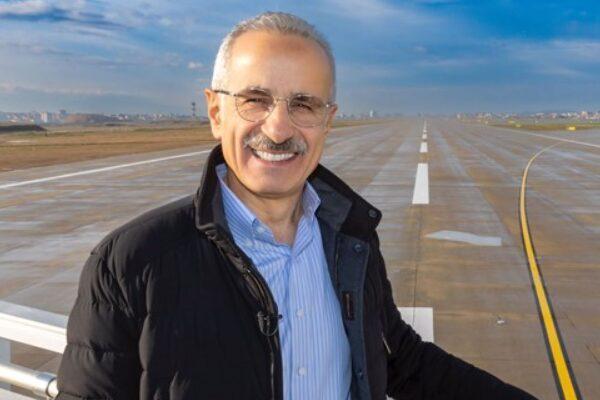 Uraloğlu, Küresel Ulaştırma Koridorları Forumu kapsamında Santiago ile bir araya geldi.
