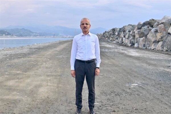 Ulaştırma ve Altyapı Bakanı Uraloğlu, Türkiye’nin Küresel Ulaştırma Koridorları’nın en