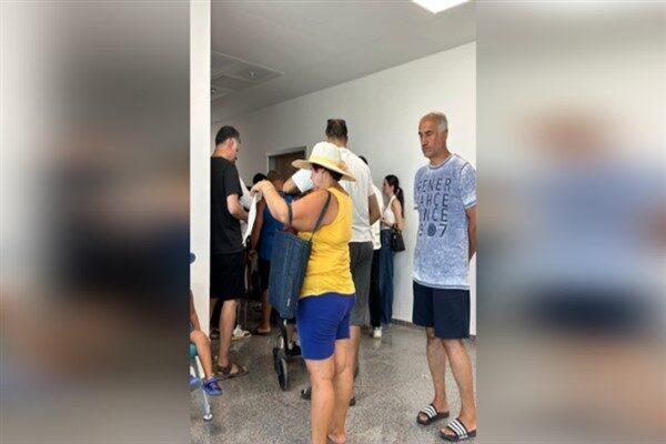 Didim Devlet Hastanesi Acil servisinde saatlerce muayene sıradı bekleyen hastalar