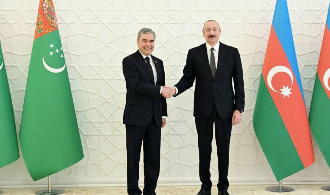 Azerbaycan Cumhurbaşkanı İlham Aliyev, Türkmenistan Halk Maslahatı Başkanı Gurbanguli Berdimuhamedov