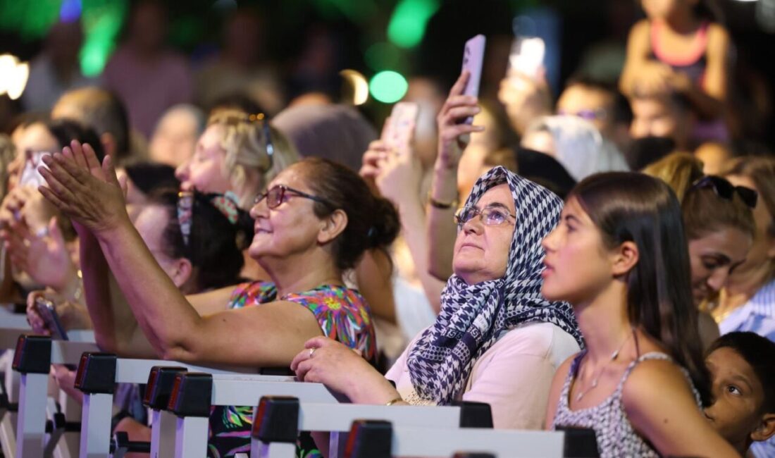Aydın Büyükşehir Belediye Başkanı Özlem Çerçioğlu’nun destekleriyle düzenlenen “Yaz Konserleri”