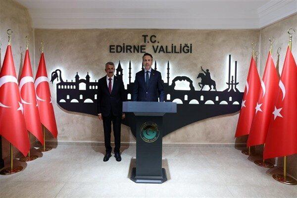 Enerji ve Tabii Kaynaklar Bakanı Alparslan Bayraktar, Edirne Valisi Yunus Sezer’i