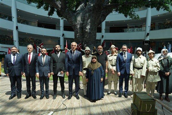 Öncesinde müzeyi gezen Bakan Ersoy, etkinlikte yaptığı konuşmada "Bu milleti