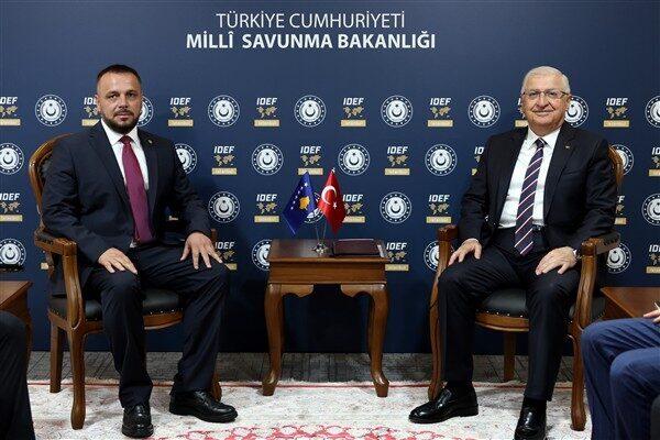 Bakanlıktan yapılan açıklamaya göre,  Milli Savunma Bakanı Güler, IDEF 2025