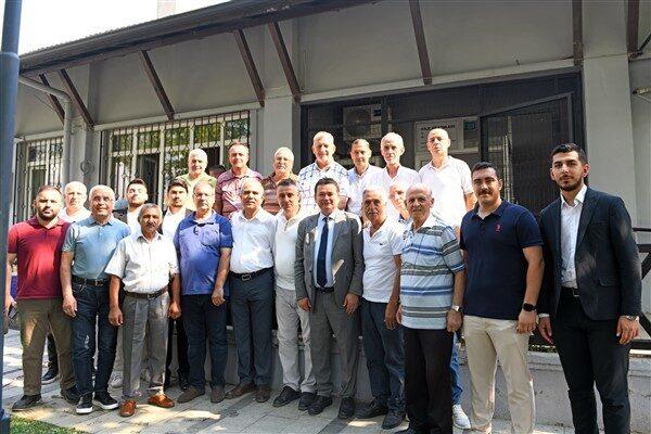 Zafer Mahallesi Muhtarlık Binası önünde düzenlenen kahvaltı programına; Osmangazi Belediye