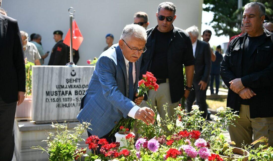 Kayseri Büyükşehir Belediye Başkanı Dr. Memduh Büyükkılıç, 15 Temmuz’un yıldönümünde