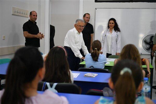Kayseri Büyükşehir Belediye Başkanı Dr. Memduh Büyükkılıç, yaz tatilini verimli