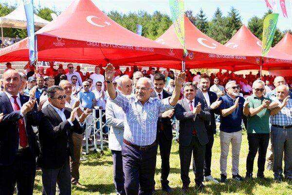 Ordu’nun Aybastı ilçesinde bu yıl 917’ncisi düzenlenen Geleneksel Aybastı Perşembe