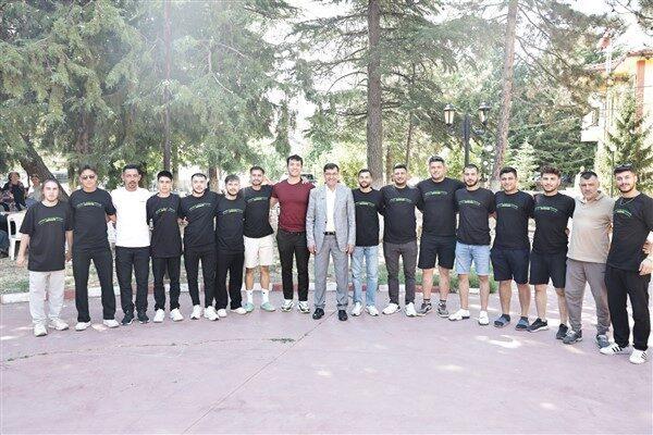 Gediz’e bağlı Akçaalan Köy Meydanı’nda gerçekleştirilen etkinlikte; dostluk, dayanışma ve