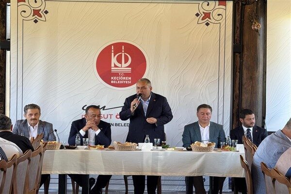Gerçekleştirilen buluşmaya CHP Grup Başkanvekili ve Ankara Milletvekili Murat Emir,